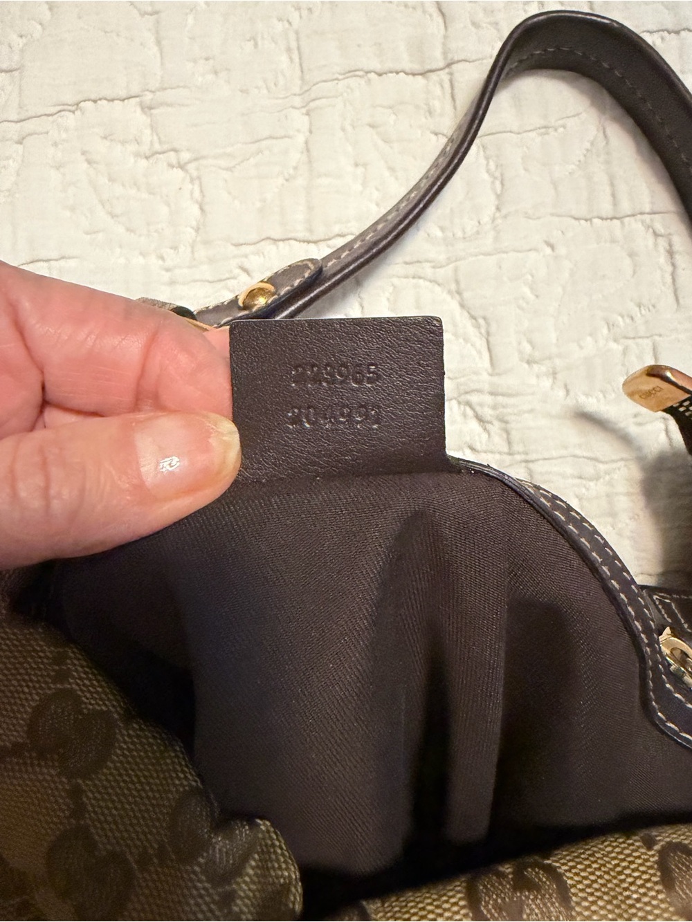 Gucci Brown Monogram Shoulder Bag with Dark Leather Trim - Picture 3 of 8